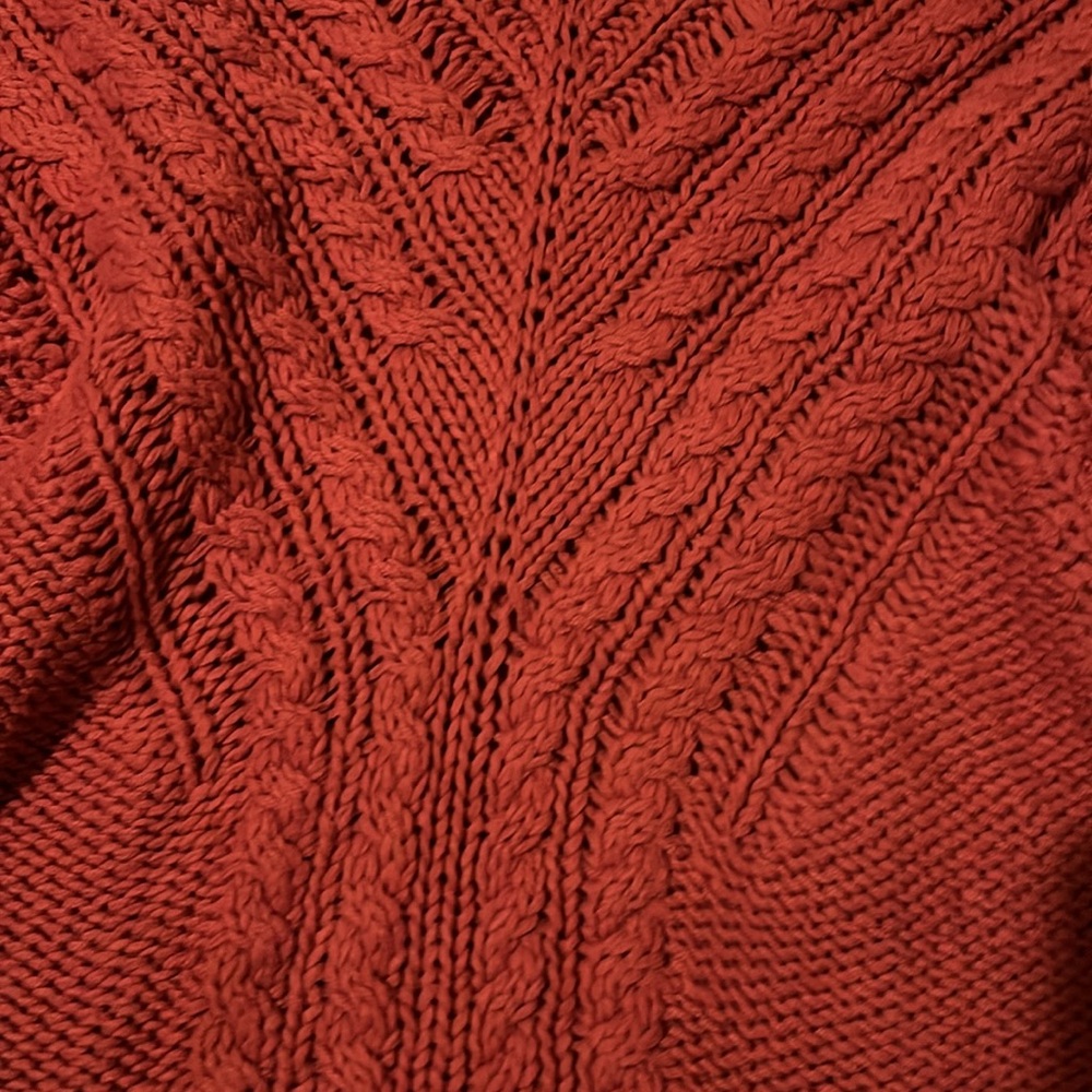 Cold Shoulder Chunky Knit Sweater - Picture 5 of 6